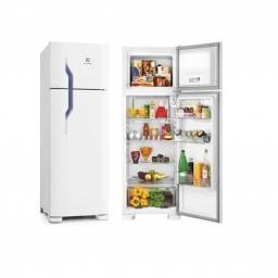 Refrigerador / Dos Puertas / Frío Húmedo / 260Lts. 